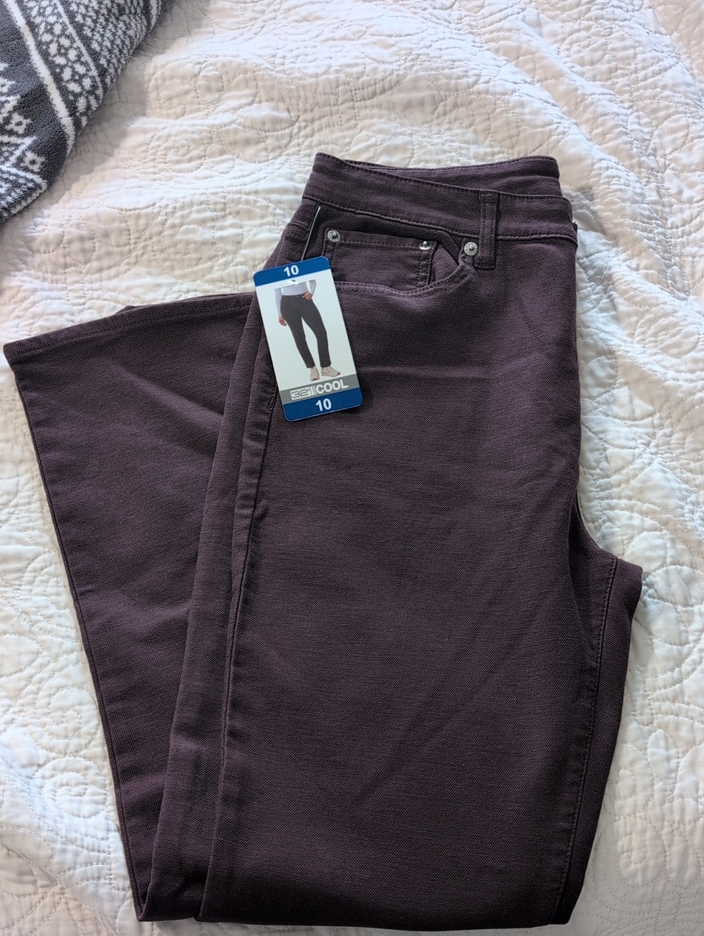 32 Degrees Women's Sweatpant Jeans - Deep Plum